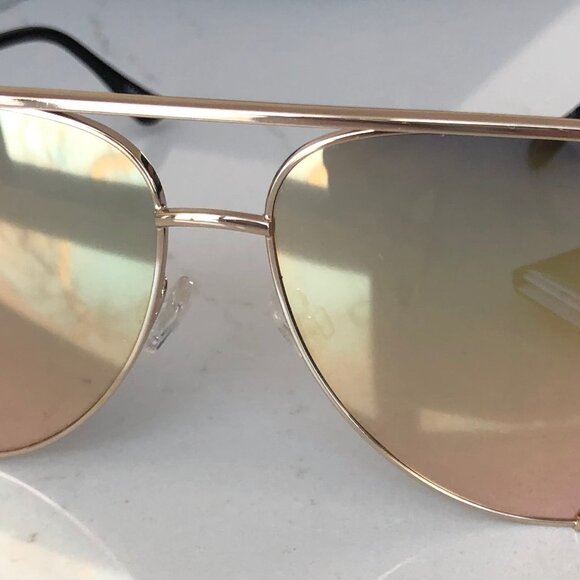 Quay Austrailia - High Key Mini- Gold/Gold NWT! NEVER WORN! - Picture 5 of 5